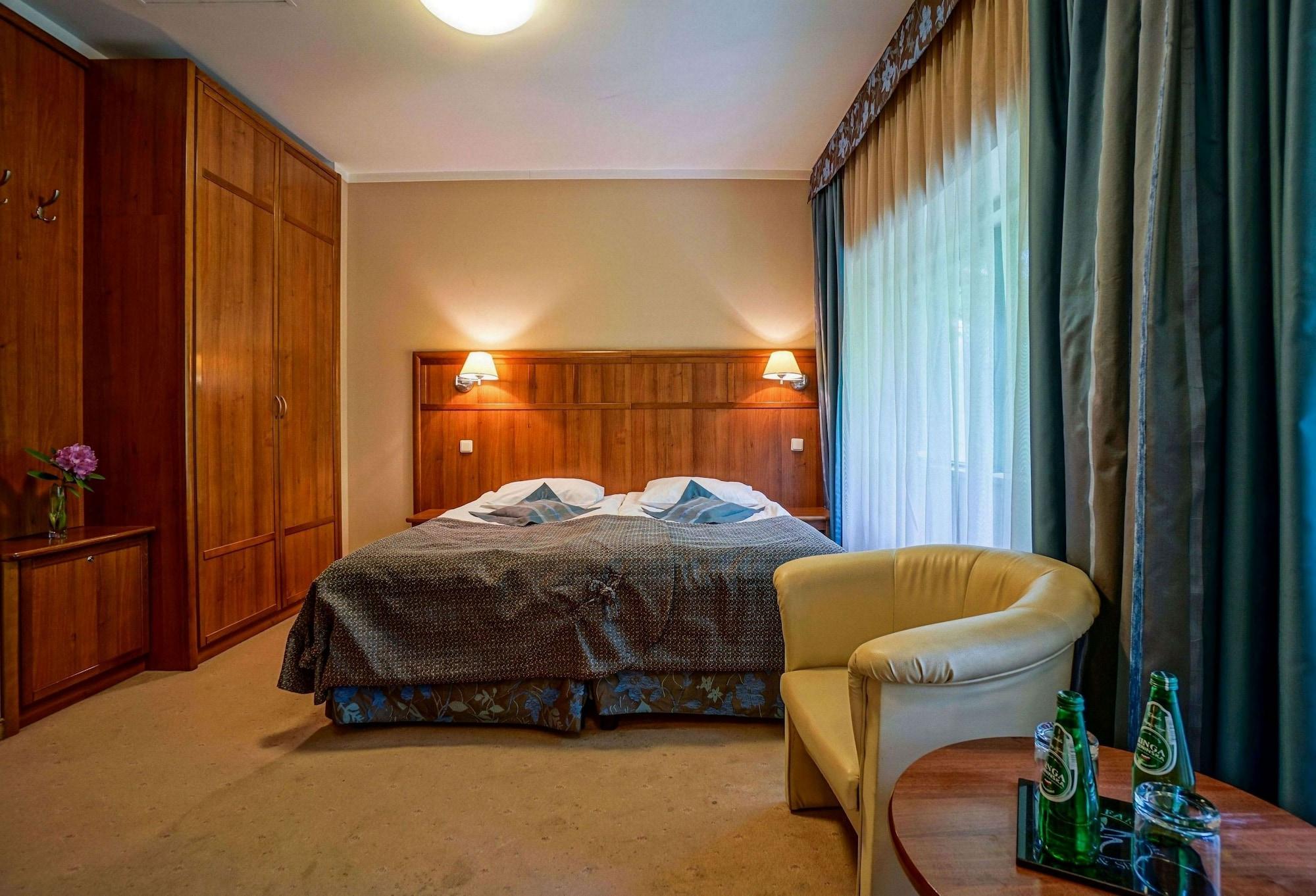 Farmona Hotel Business & Spa Krakkó Kültér fotó